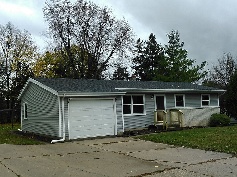 1st image of 727 Pleasant Dr