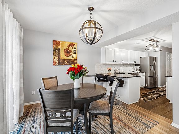 5th image of 5428 Longview Ct Unit 3
