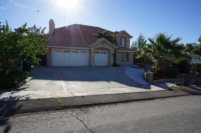 1st image of 41533 Bristle Cone Dr