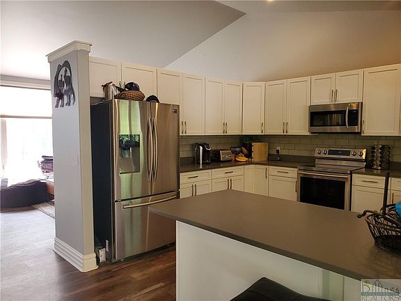 4th image of 3835 Parkhill Dr