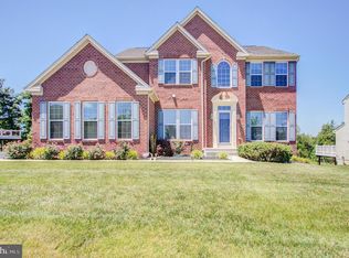 10102 Roulette Dr, Hagerstown, MD 21740