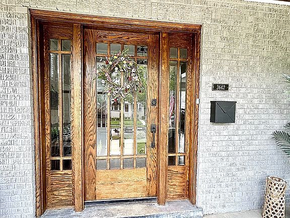 5th image of 3642 Brentwood Ave