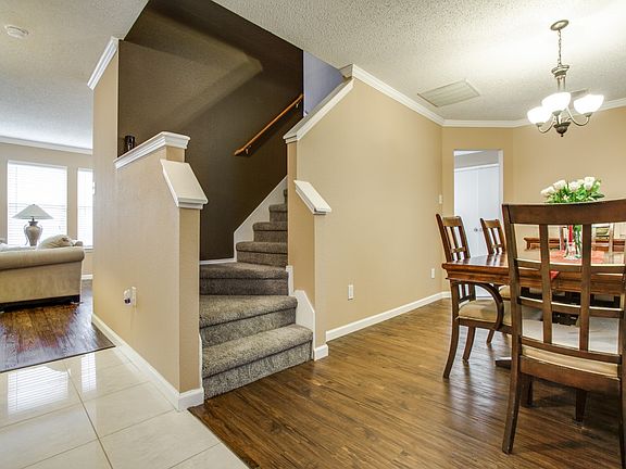 4th image of 329 Longshore Dr