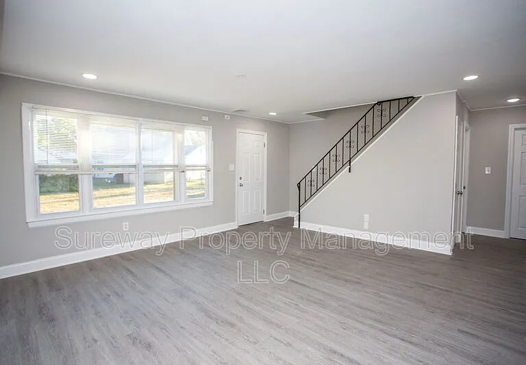 48 Sandstone Ln — Photo 4
