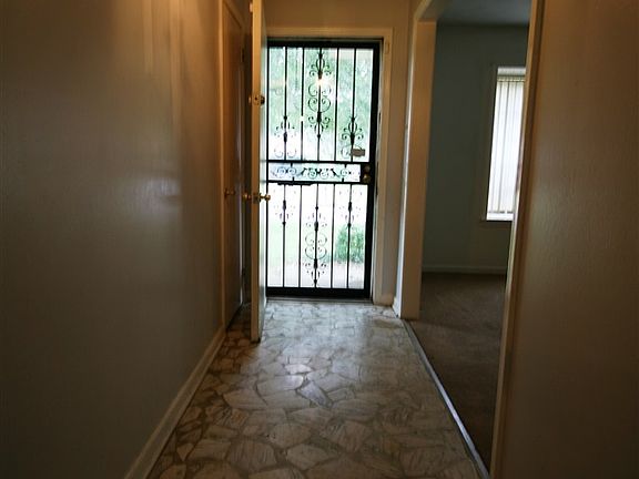 4th image of 3748 Socorro Dr