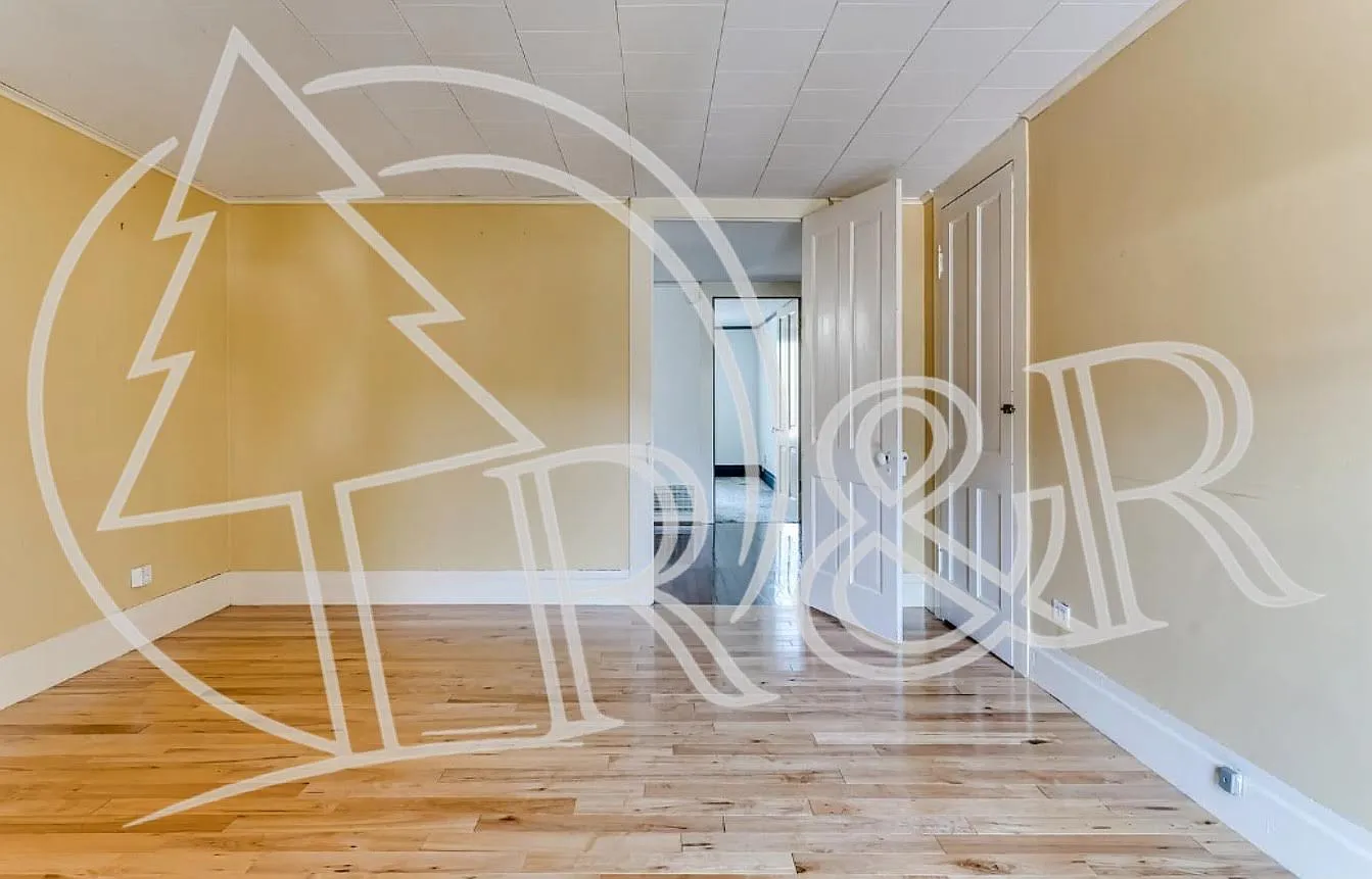 3 bed, 2000 sqft, $2,850 — Photo 4