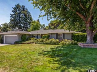 15 Estabueno Dr, Orinda, CA 94563