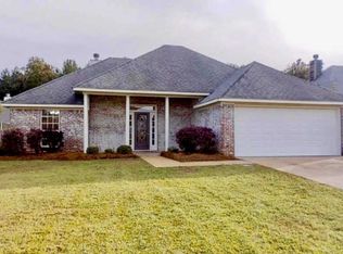 660 Parker Pl, Brandon, MS 39042