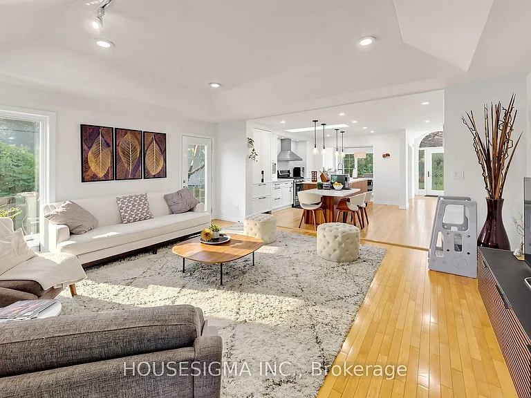 69 Holyrood Ave — Photo 7