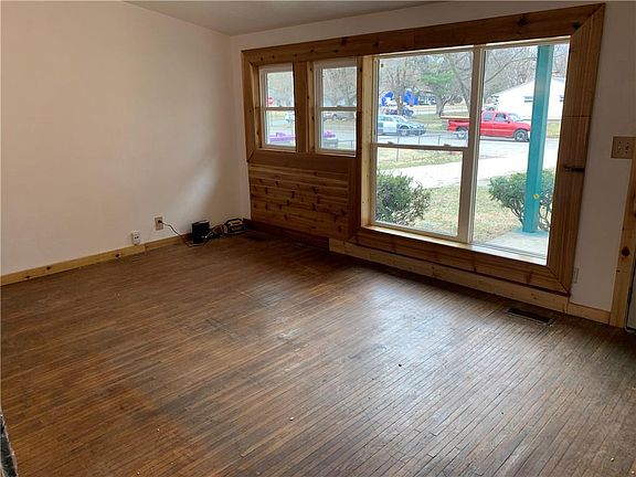 4th image of 5826 E 44th St
