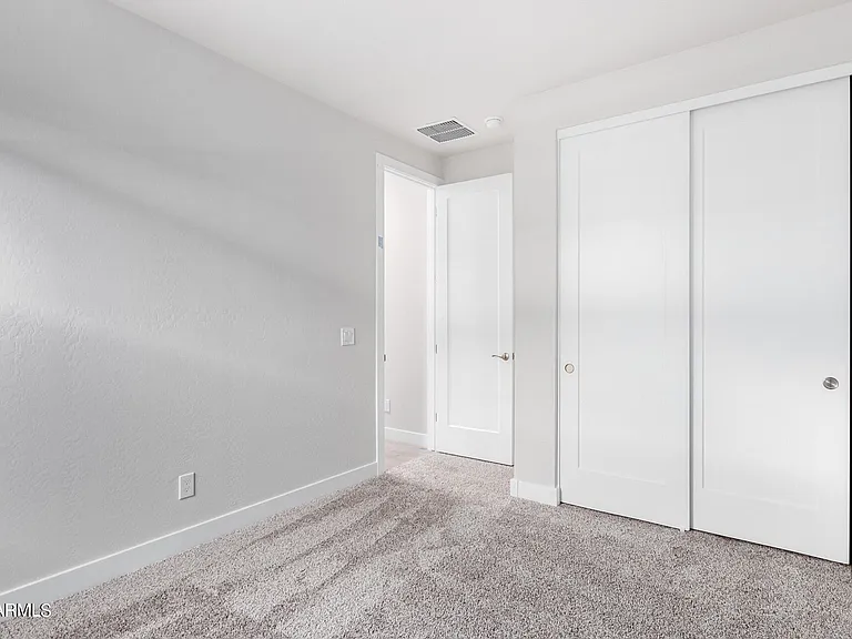 8526 S 69th Ln — Photo 22