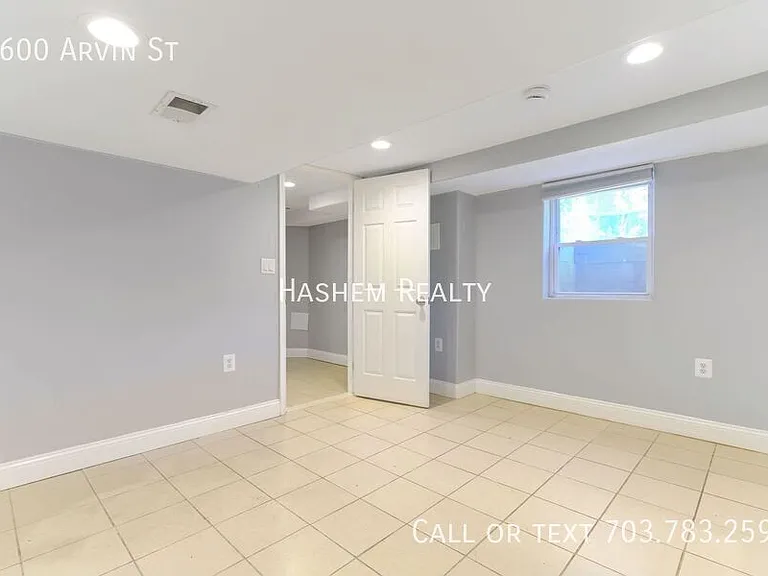 2600 Arvin St — Photo 10