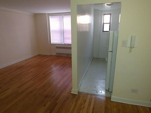 4th image of 72-10 41st Ave #5S