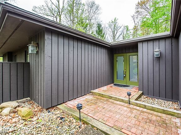 4th image of 664 Glen Eden Ct