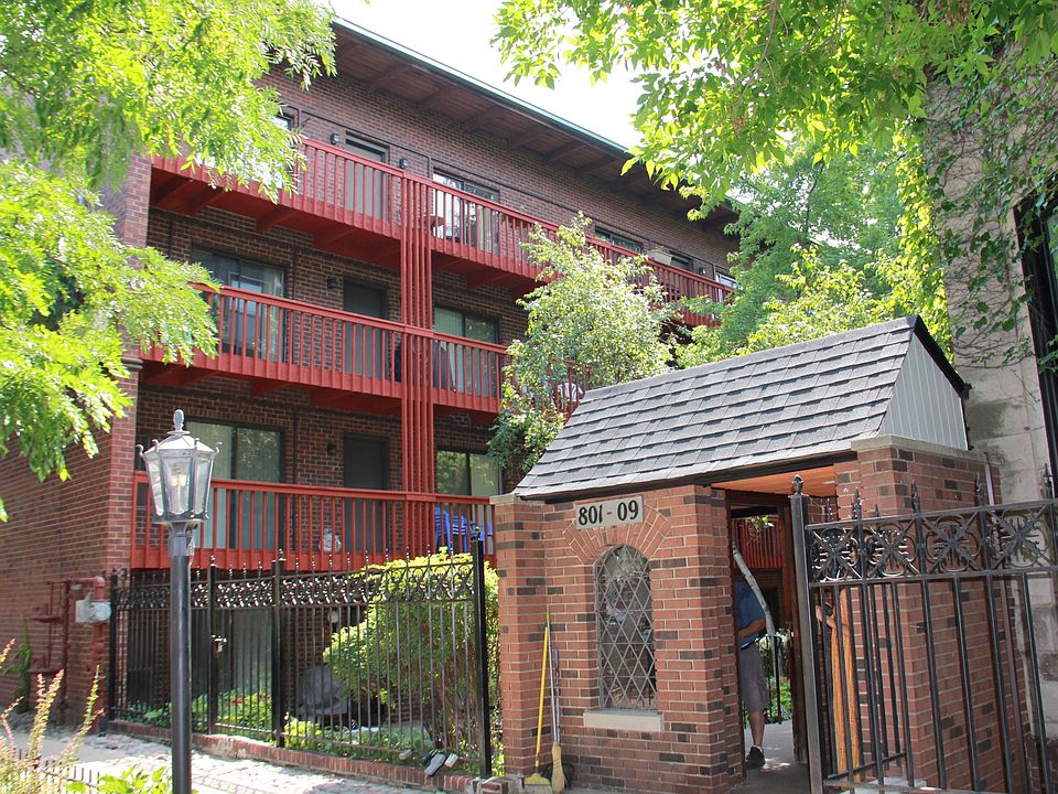 1st image of 803 W Oakdale Ave APT 1A