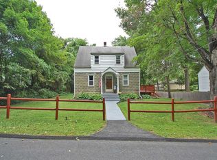 5 Summit Ave, Poughkeepsie, NY 12601