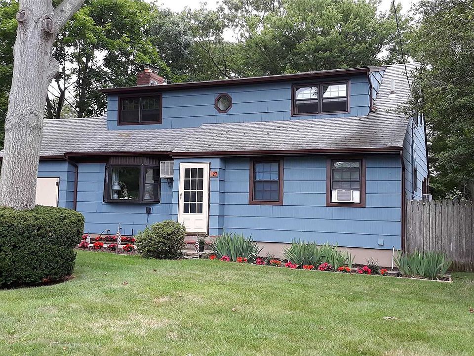 2nd image of 27 Eastwood Dr
