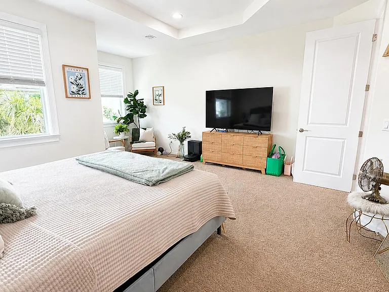 16454 Helix Ct — Photo 18