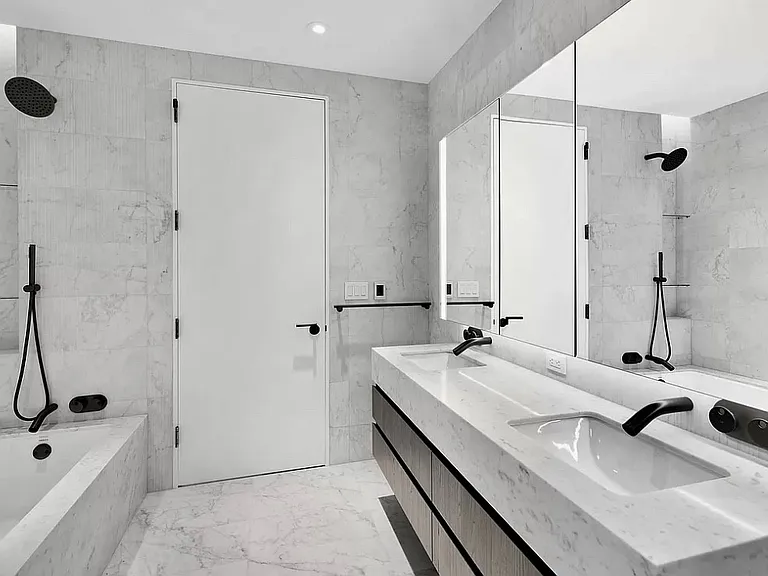 130 William St #12C — Photo 5