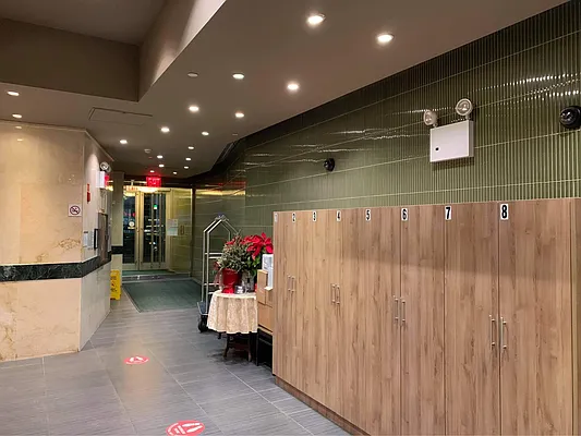 Rented by Project Queens LLC | media 10