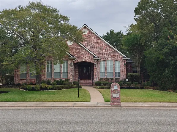 1116 Royal Adelade Dr, College Station, TX 77845