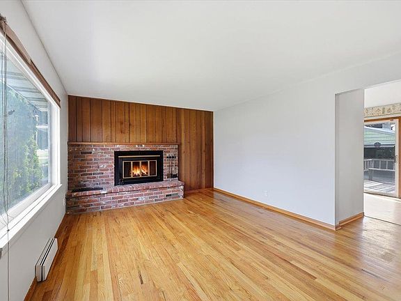 4th image of 6023 N Ash St