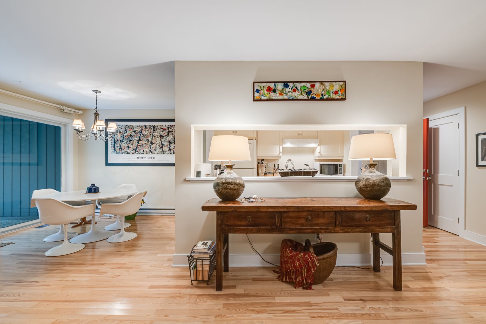  living room/dining 