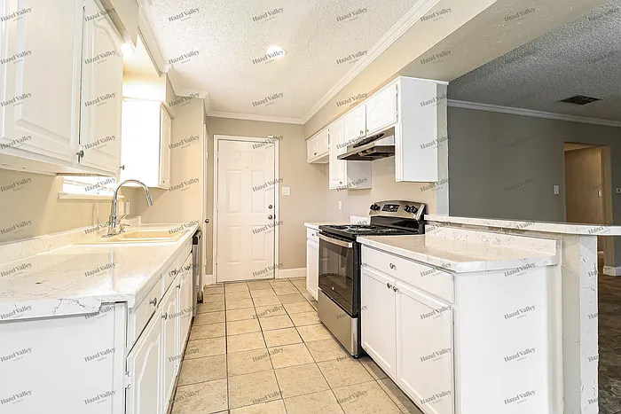 6929 McCoy Dr — Photo 6