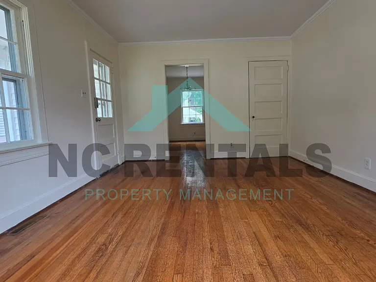 1313 Holman St — Photo 5