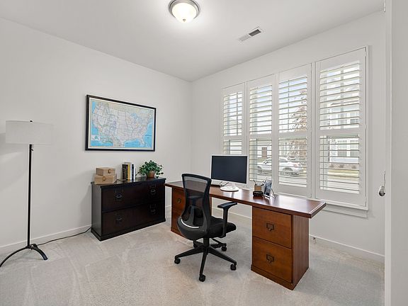5th image of 2141 Maytown Cir