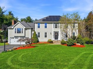 9 Belknap Dr, Andover, MA 01810