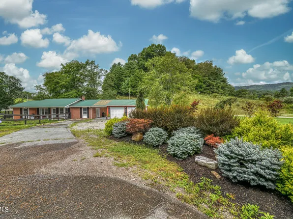 1967 Jenkins Hollow Rd, Mountain City, TN 37683