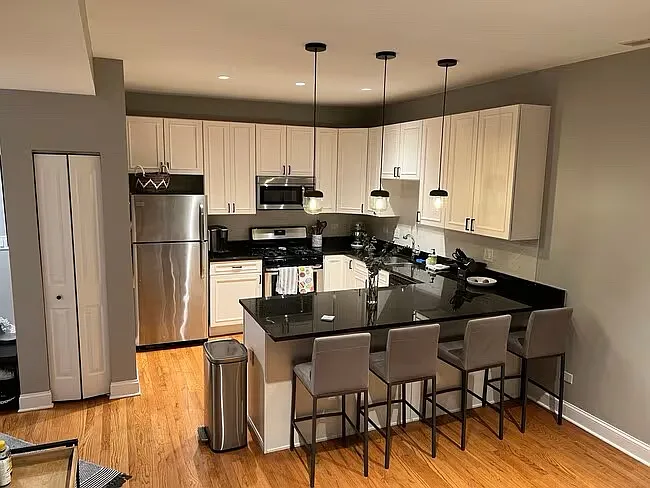 1515 W Cullom Ave #3 — Photo 2