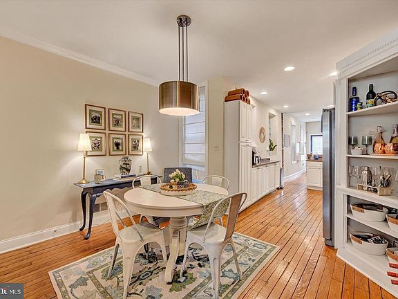 5th image of 128 W Ostend St