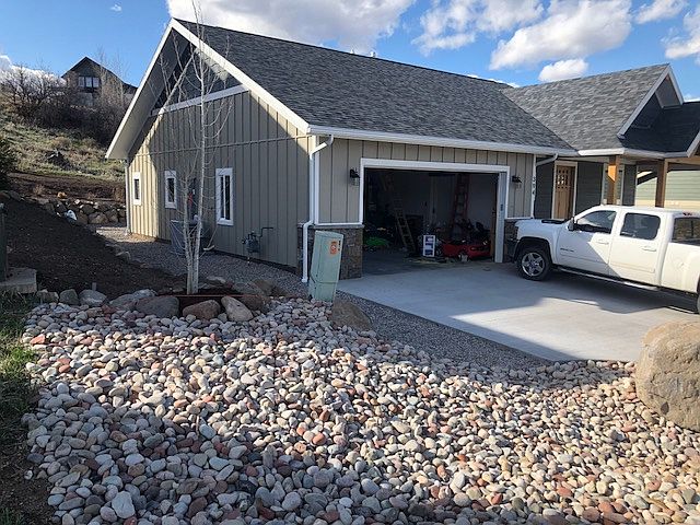 2nd image of 394 Silver King Ct