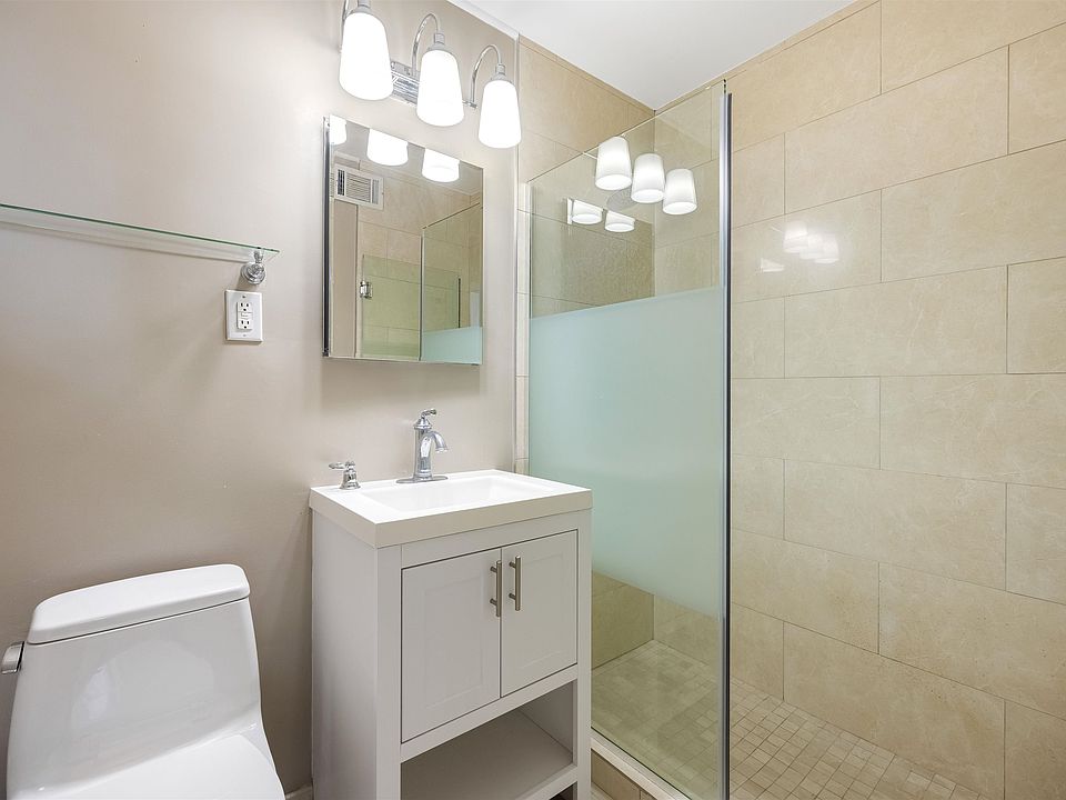 1st image of 100 Manhattan Ave APT 910