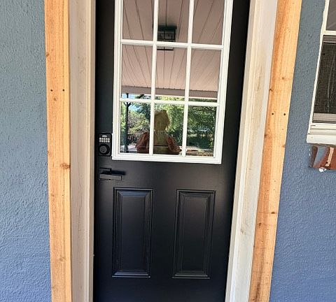 4th image of 15625 Hanover Pike
