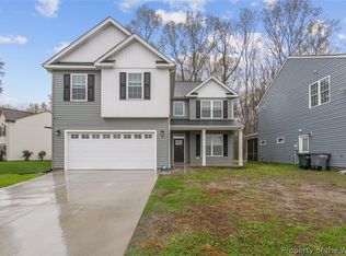 4 Thoroughbred Dr, Hampton, VA 23666