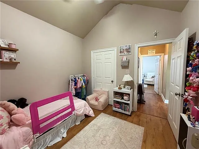 18857 Hank Dr — Photo 17