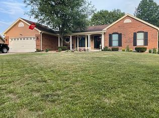 10 Laurel Oaks Ct, Lake Saint Louis, MO