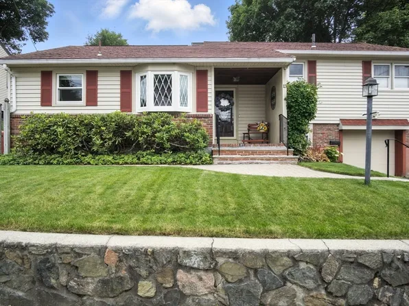 13 Leonard St, Woburn, MA 01801