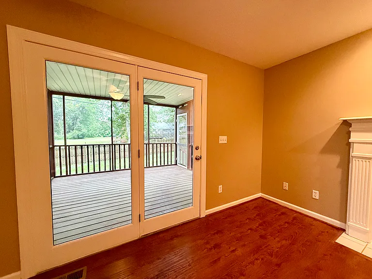 1626 Brandi Ln — Photo 9