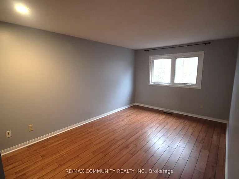 172 A Bellamy Rd N — Photo 18