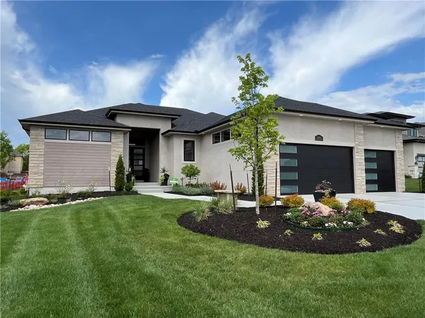 12204 W 171st St, Overland Park, KS 66221