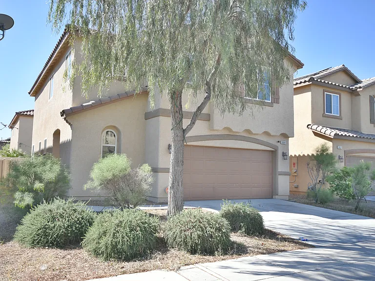 3041 Lake Como Ave — Photo 33