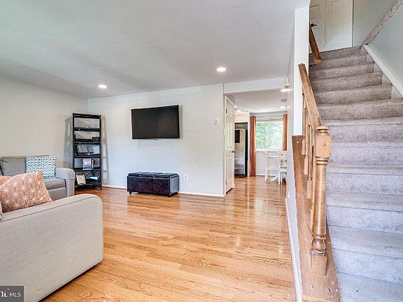 4th image of 5215 Pleasure Cove Ct