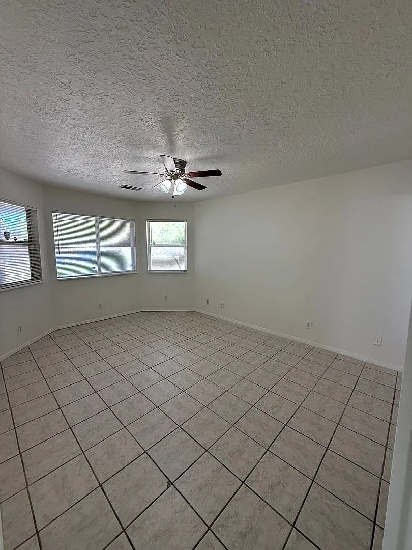 Building Photo - 629 Santa Fe Meadows Dr NE