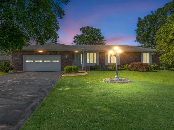 104 E Meadowbrook Avenue, Clever, MO 65631