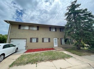 3021 Cedarberry Rd, North Platte, NE 69101