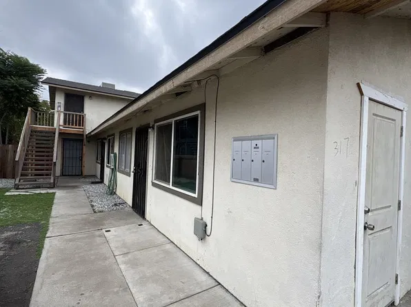 4069, 317 NE 2nd Ave #B, Visalia, CA 93291